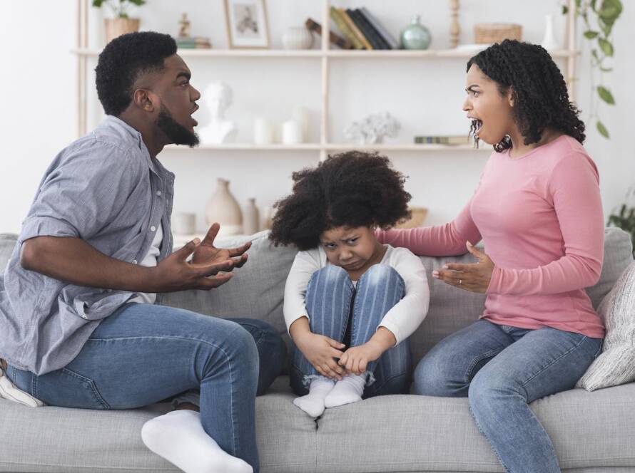 De nos jours pour éviter le divorce de ses parents, nous constatons qu’il y a de plus en plus de couples qui, après avoir partagé plusieurs